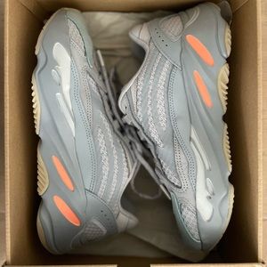 Adidas Yeezy Boost 700. Unisex, Mens size 6.5/Womens size 8. New.